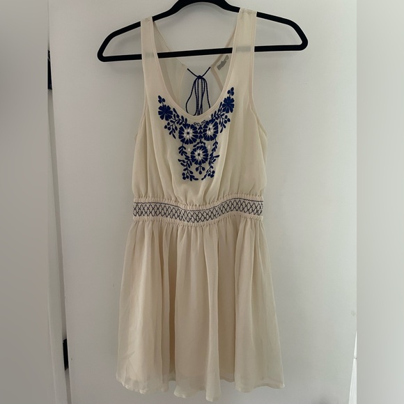 Ecote Dresses & Skirts - Ecoté Size M